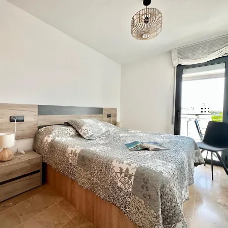Marina Park Apartment *